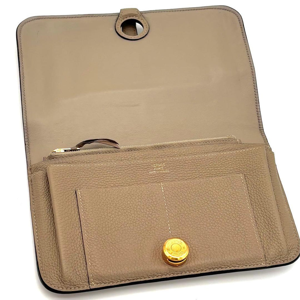 Hermes Wallet Dogon GM Taurillon Clemence Beige Gold — view 3