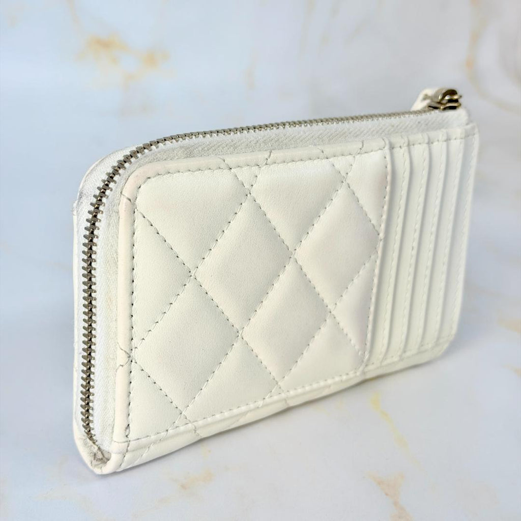 Chanel Quilted CC Logo Fragment Case White — view 6