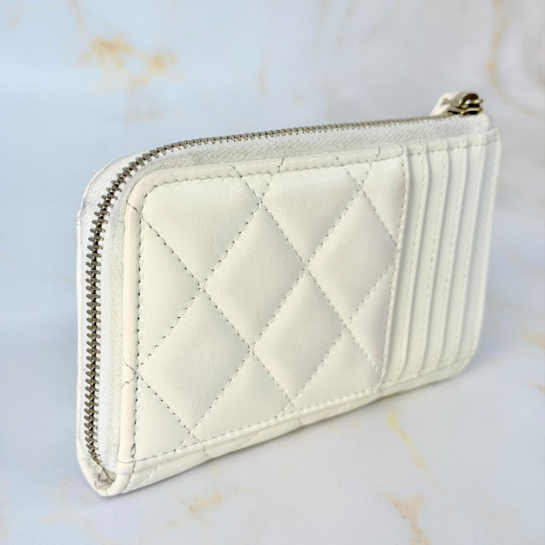 Chanel Quilted CC Logo Fragment Case White — view 6