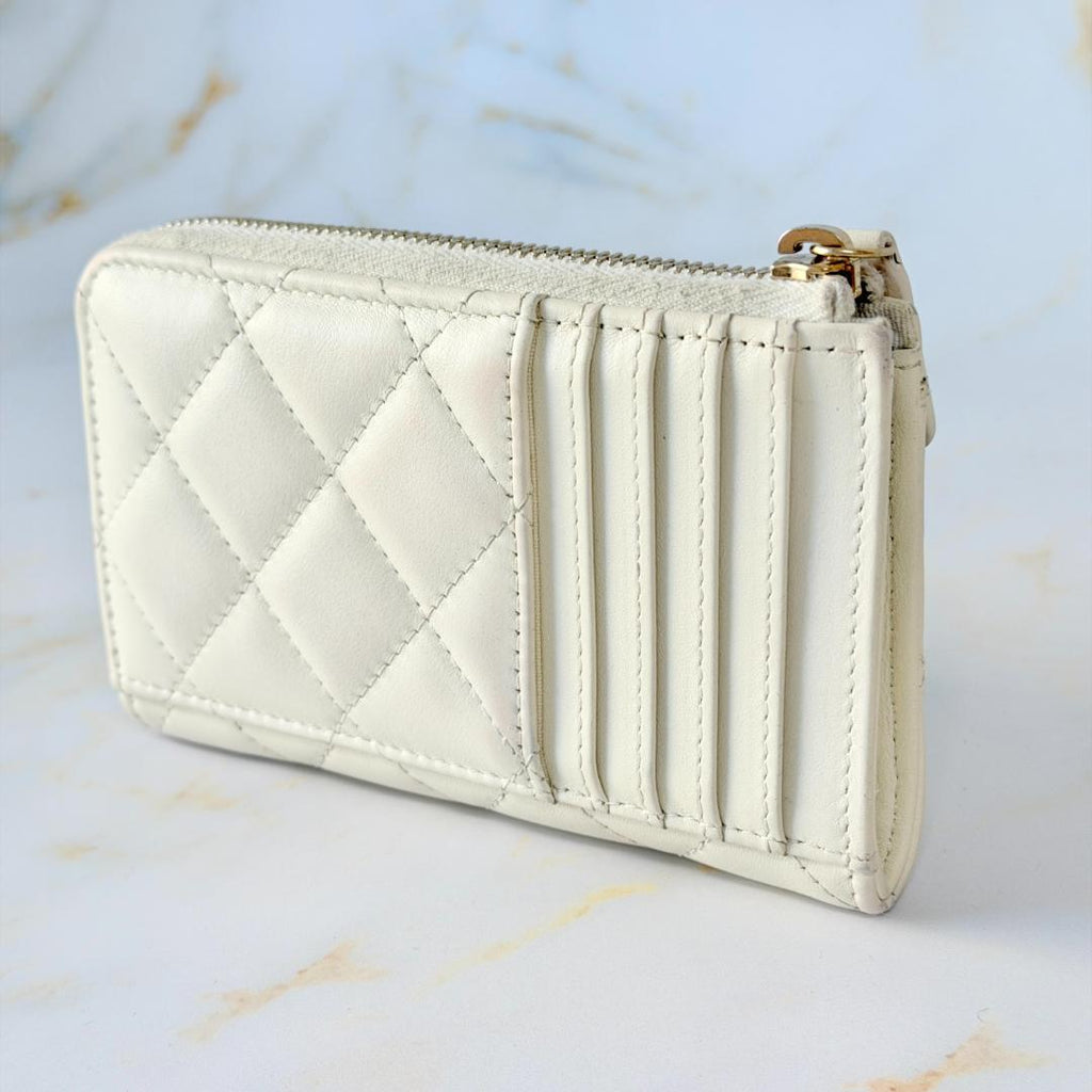Chanel Quilted CC Logo Fragment Case White — view 7