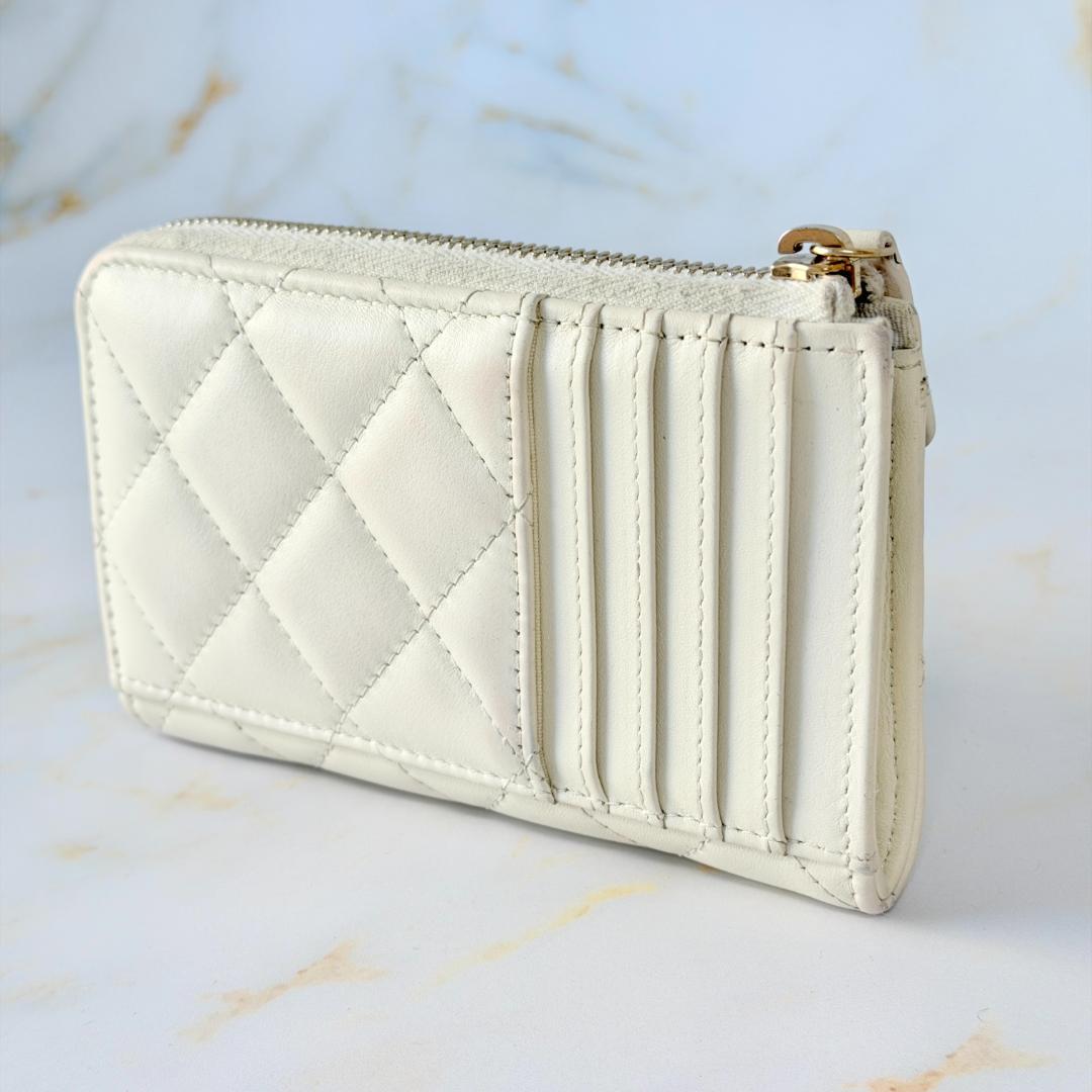 Chanel Quilted CC Logo Fragment Case White — view 7