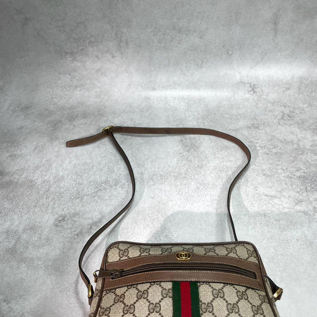 Gucci GG Sherry Line Shoulder Bag Brown Logo — view 4