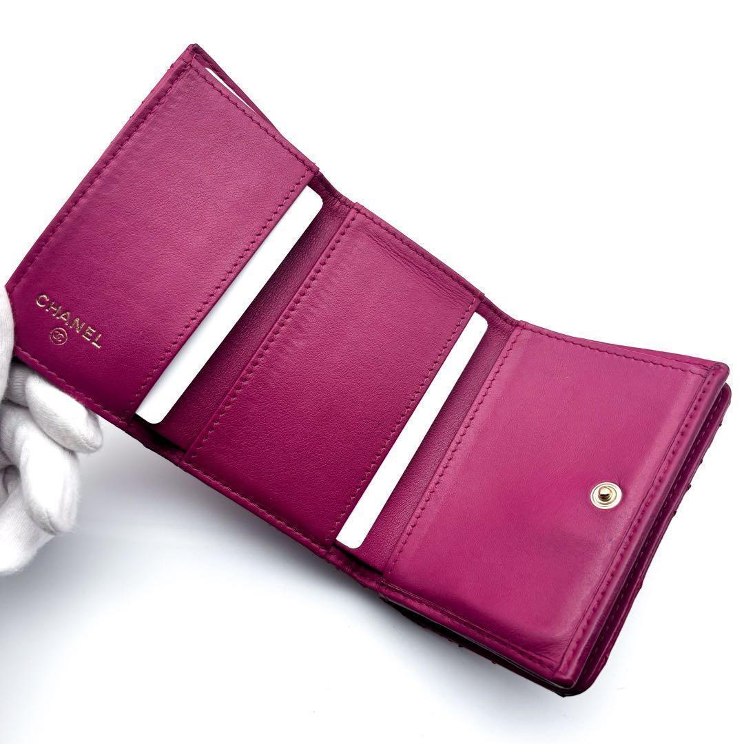 Chanel Wallet Camellia No. 5 Stitch Trifold Compact — view 7