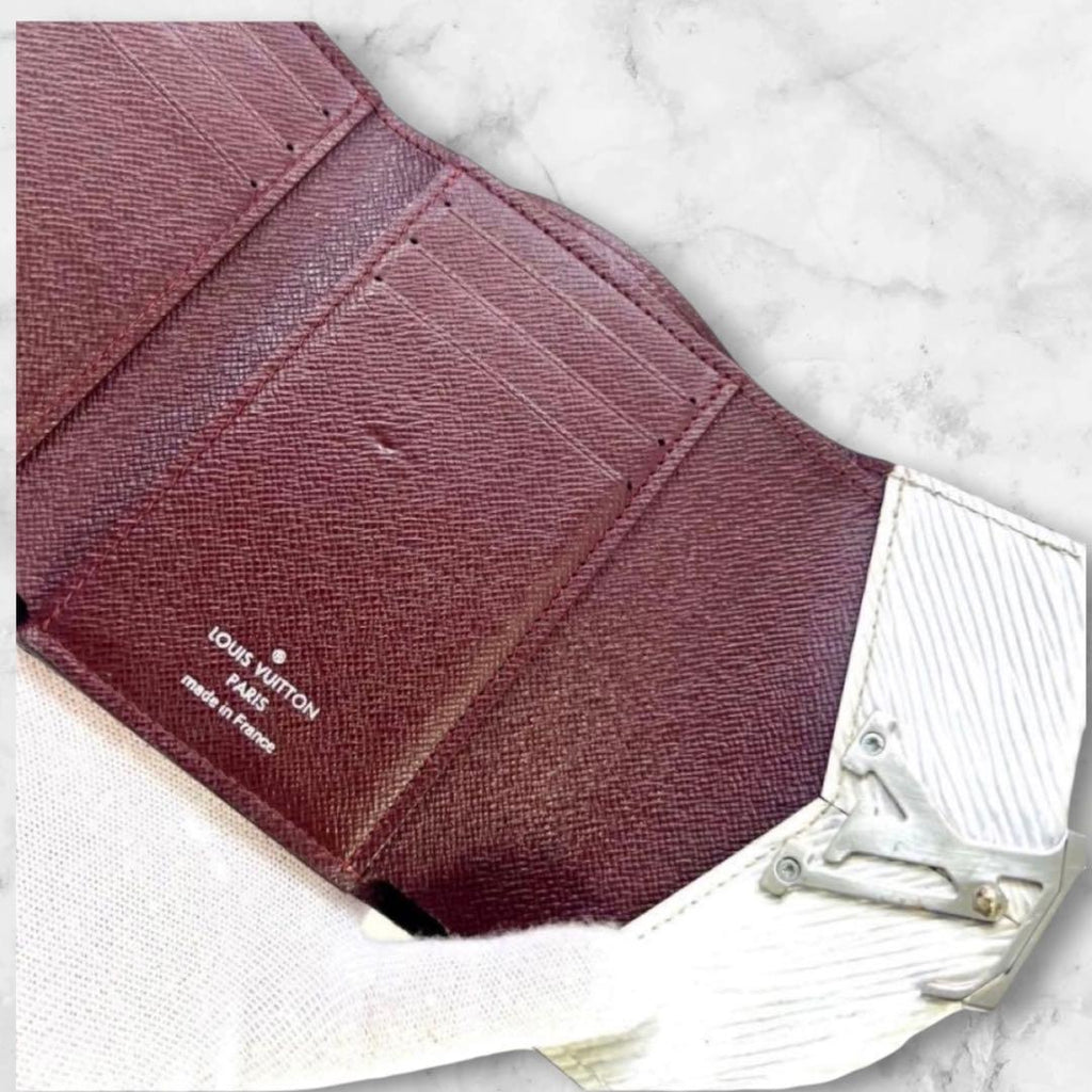 Louis Vuitton Epi Victorine LV Logo Off White Wallet — view 5