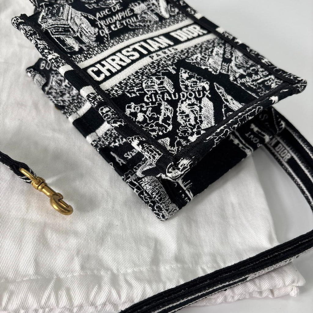 Dior Plan de Paris Book Tote Shoulder — view 6
