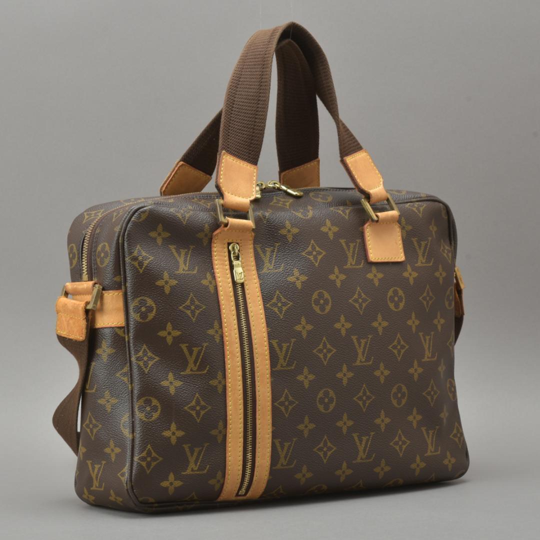Louis Vuitton Sac Bosford 2-Way Handbag Monogram — view 2