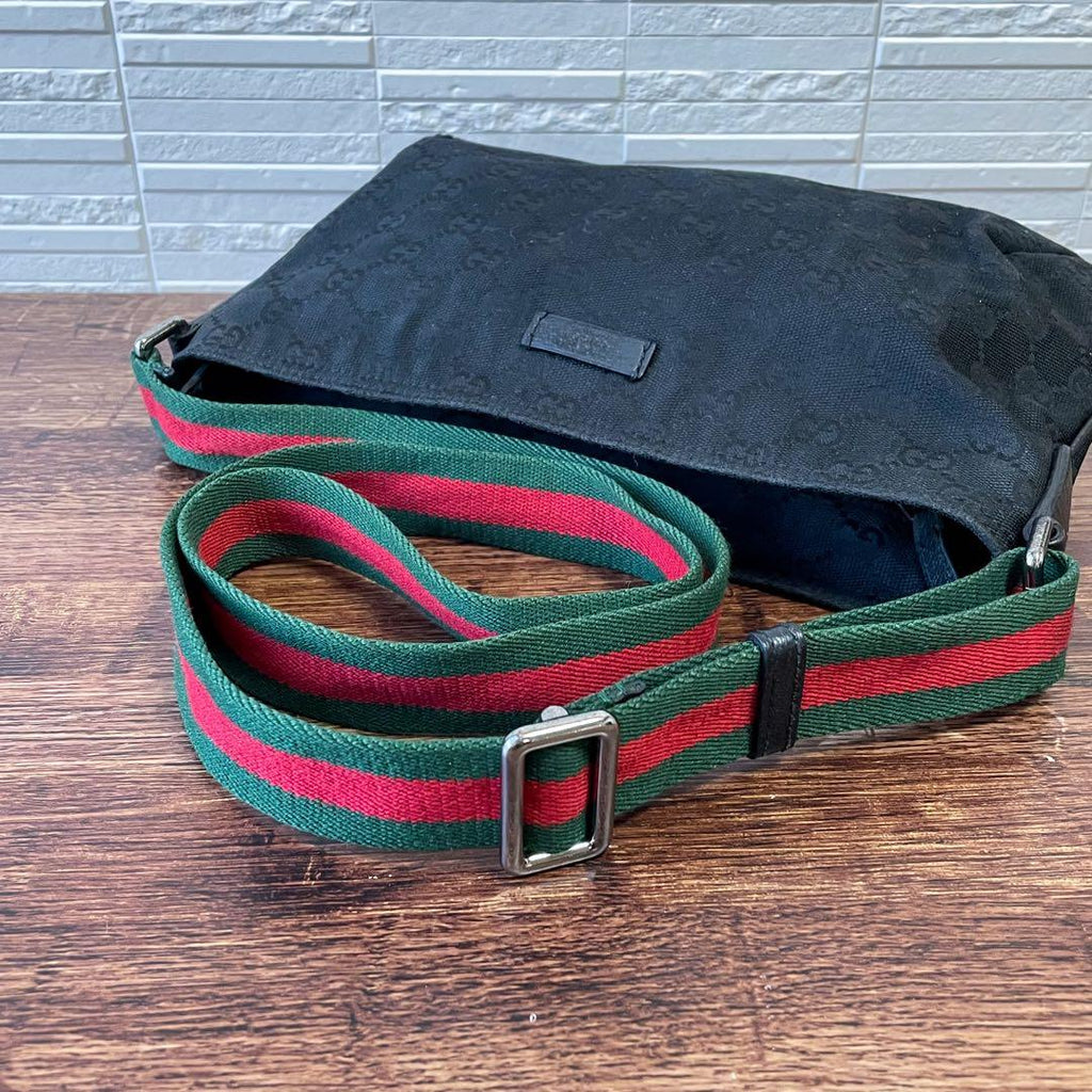 Gucci GG Canvas Sherry Line Shoulder Bag Leather Black — view 7