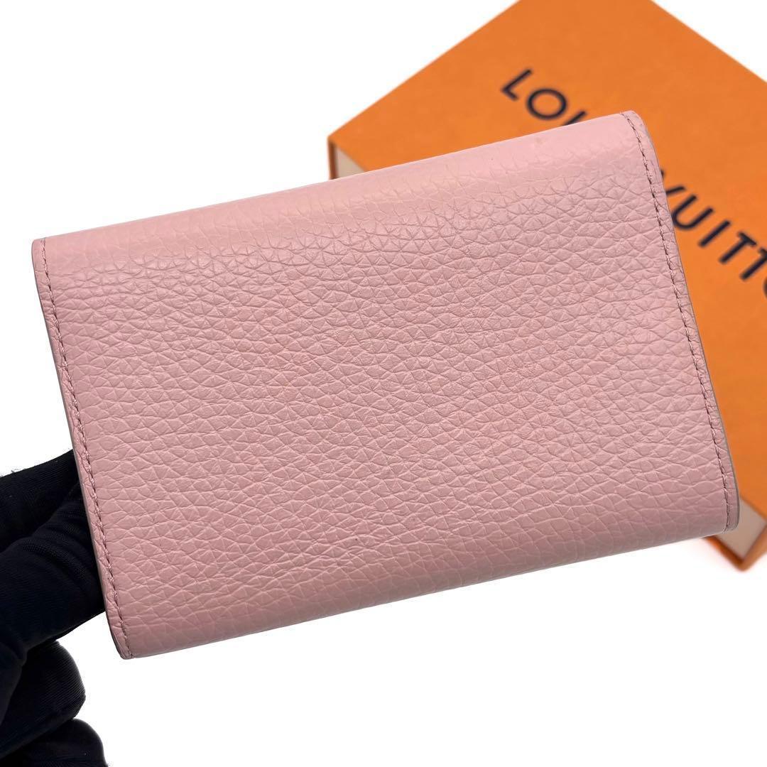 Louis Vuitton Portefeuille Capucines Compact Trifold Wallet Pink — view 2