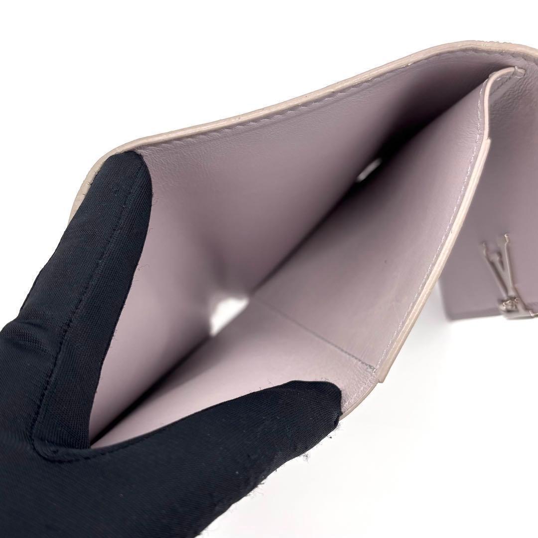 Louis Vuitton Portefeuille Capucines Compact Trifold Wallet Pink — view 5