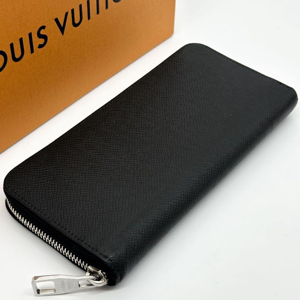 Louis Vuitton Zippy Wallet Vertical Taiga Black — view 4