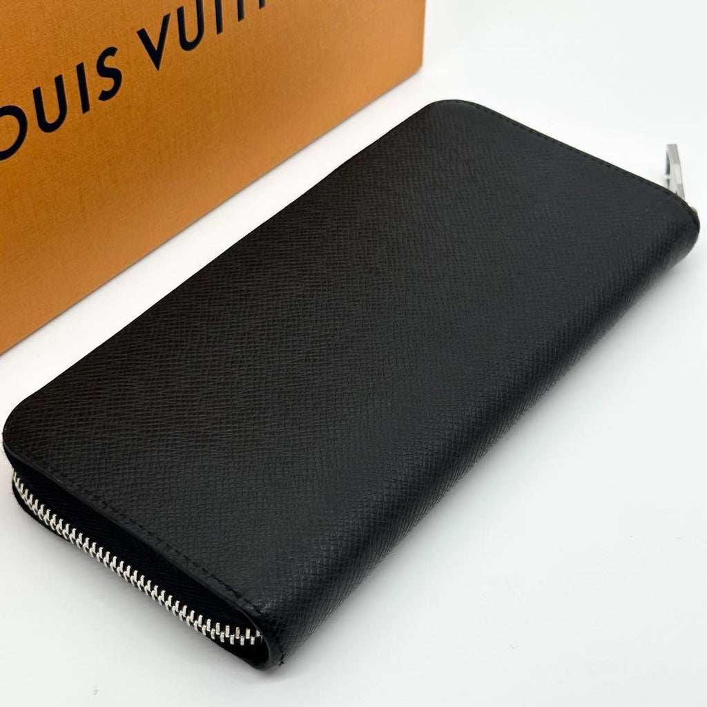 Louis Vuitton Zippy Wallet Vertical Taiga Black — view 5