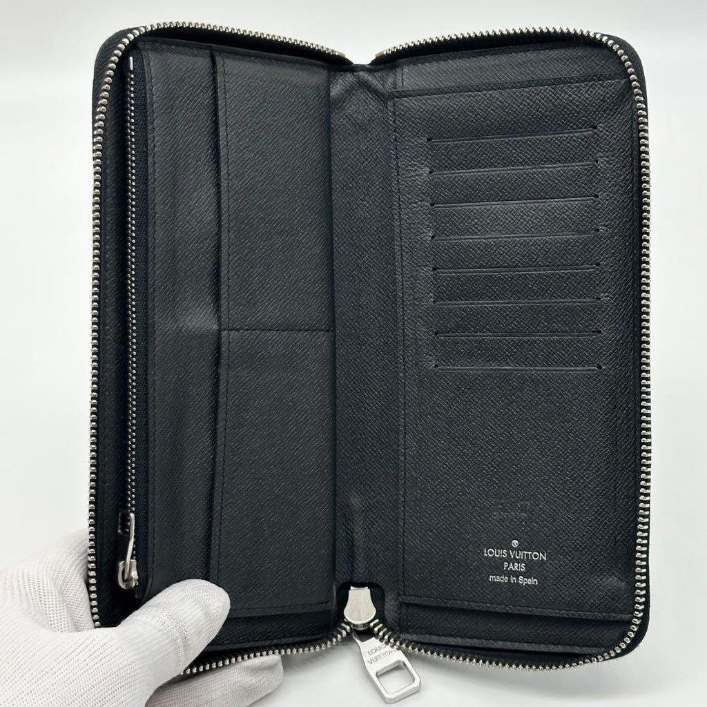 Louis Vuitton Zippy Wallet Vertical Taiga Black — view 8
