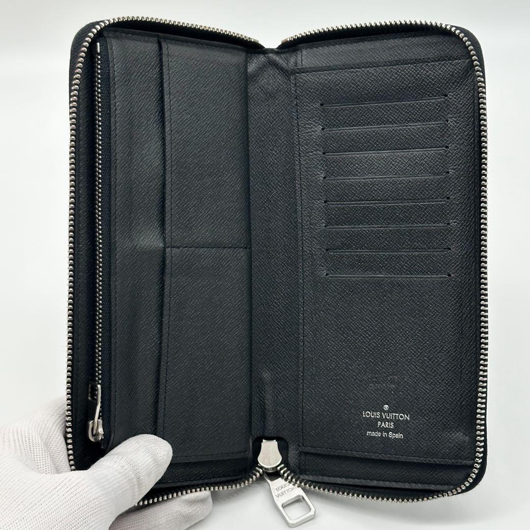 Louis Vuitton Zippy Wallet Vertical Taiga Black — view 8