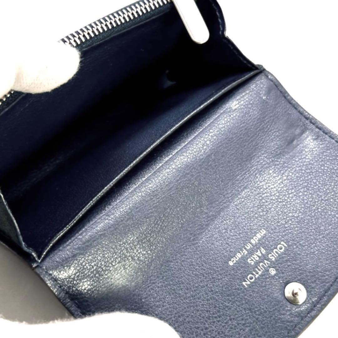 Louis Vuitton Mahina Monogram Marine Bifold Wallet — view 9