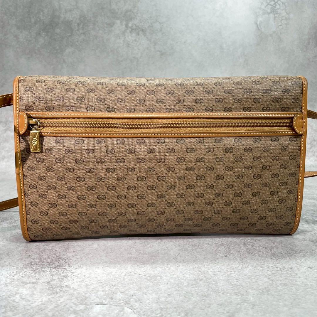 Gucci GG Shoulder Bag Brown Beige Logo Leather — view 3