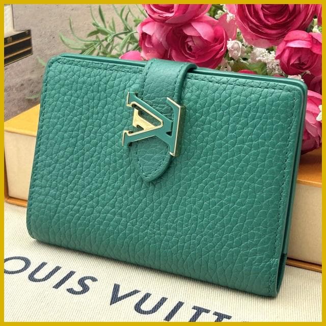 Louis Vuitton LV Vertical Wallet Compact