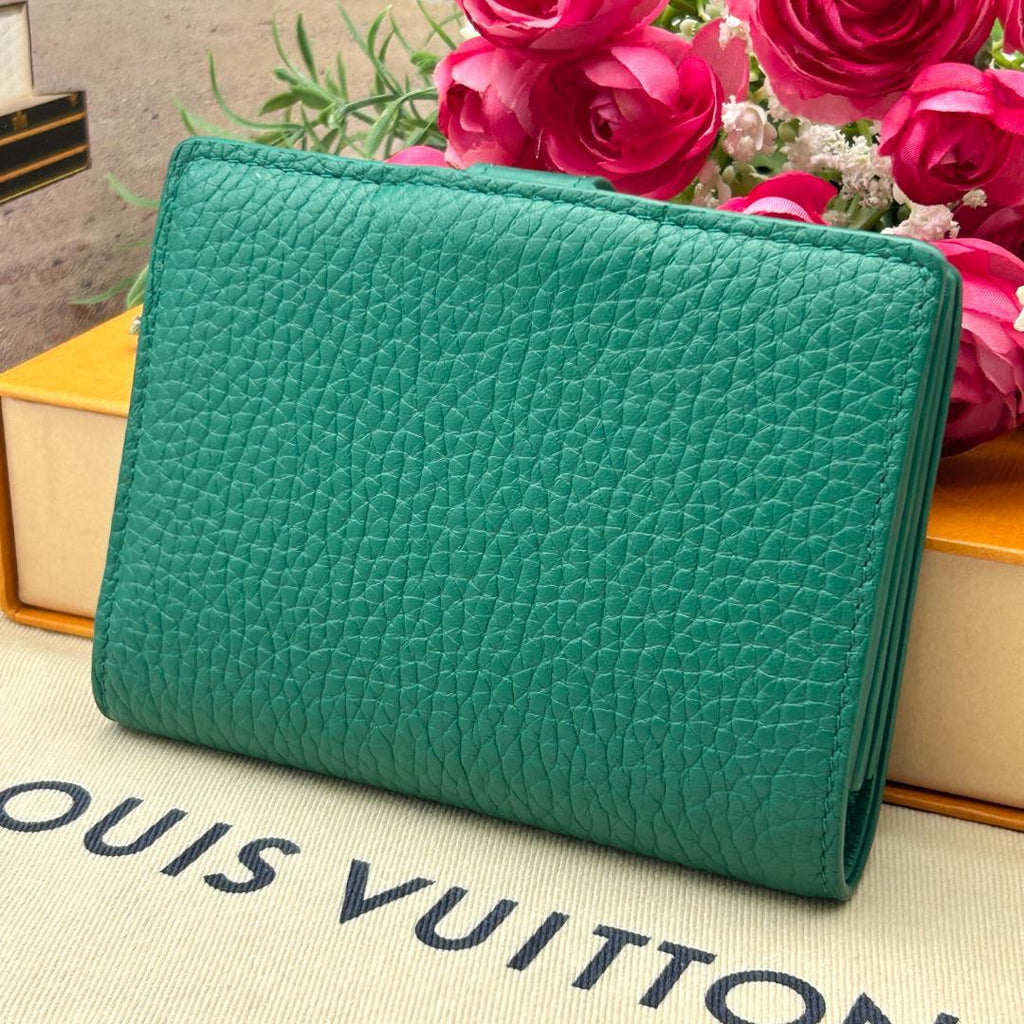 Louis Vuitton LV Vertical Wallet Compact — view 2