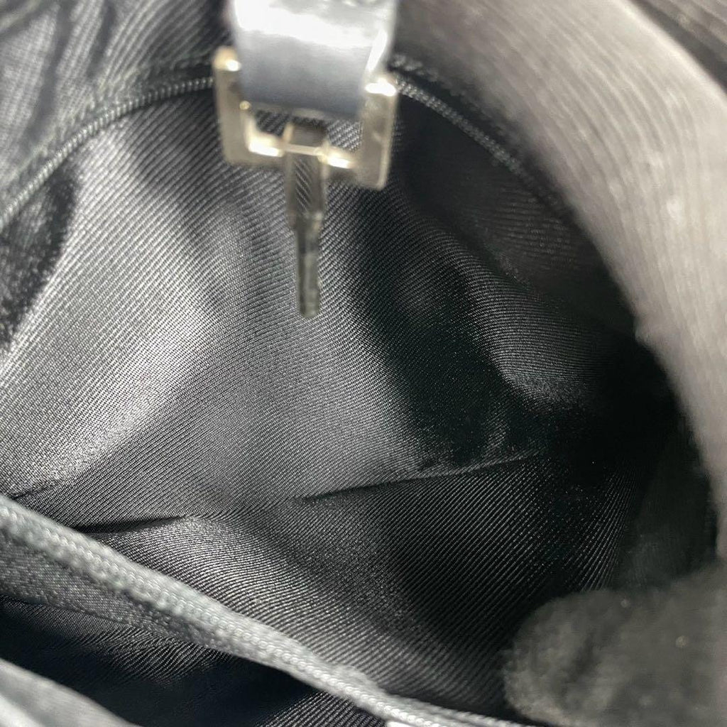 Gucci GG Shoulder Bag Jackie Black Leather — view 6