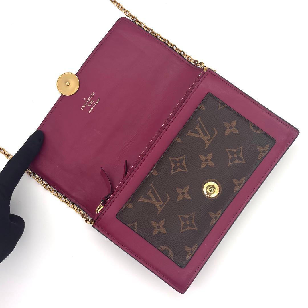 Louis Vuitton Monogram Portefeuille Flor Chain Fuchsia — view 3
