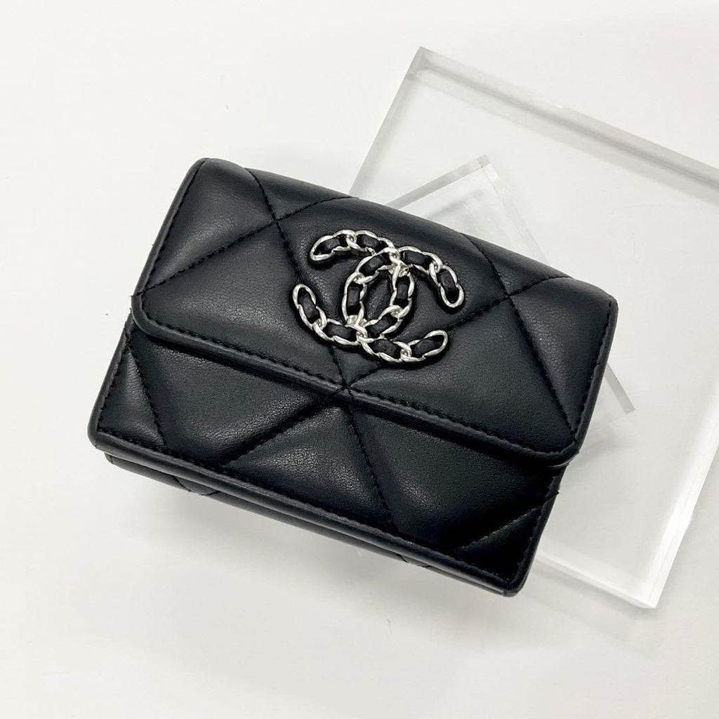 Chanel 19 Small Wallet Folding