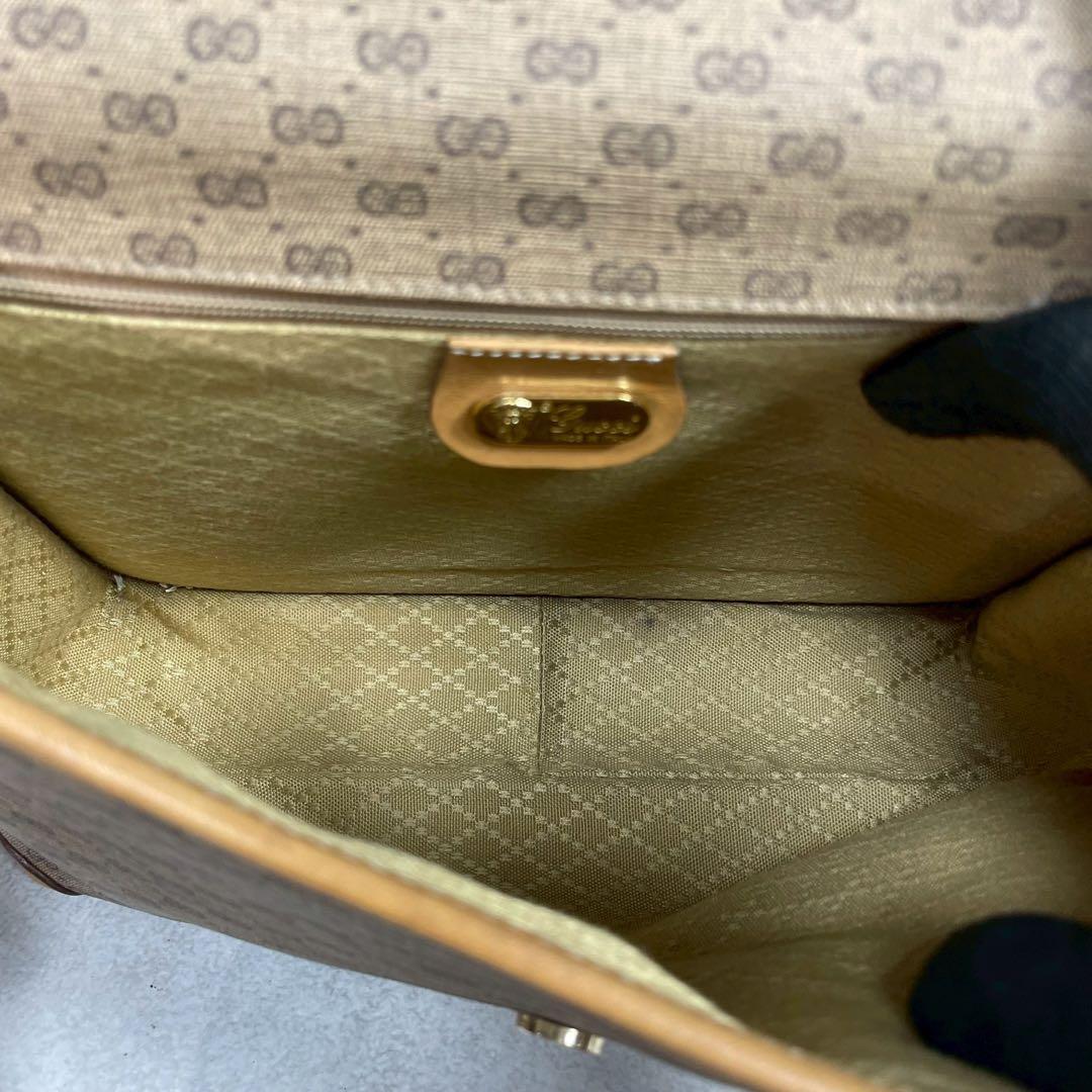 Gucci GG Shoulder Bag Brown Beige Logo Leather — view 5