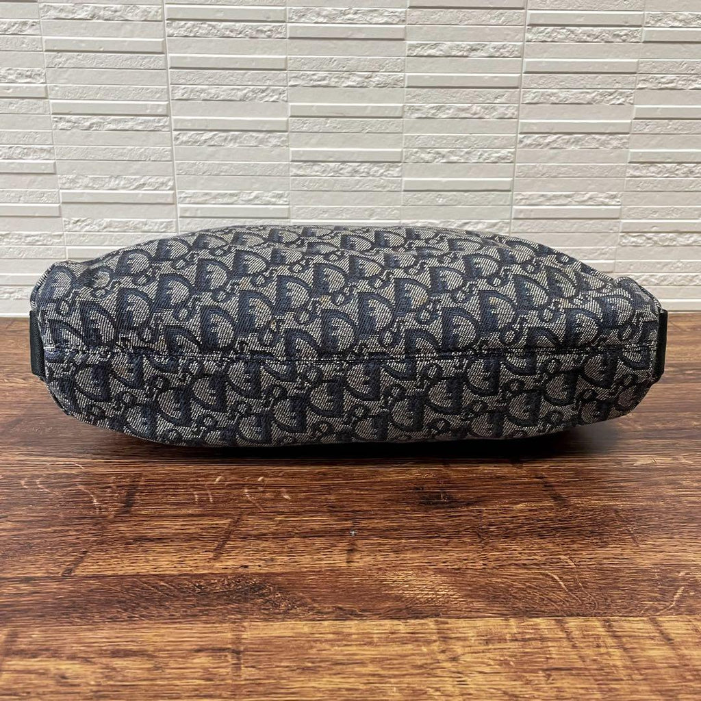 Dior Trotter Canvas Shoulder Bag All Over Pattern Large Navy — view 4