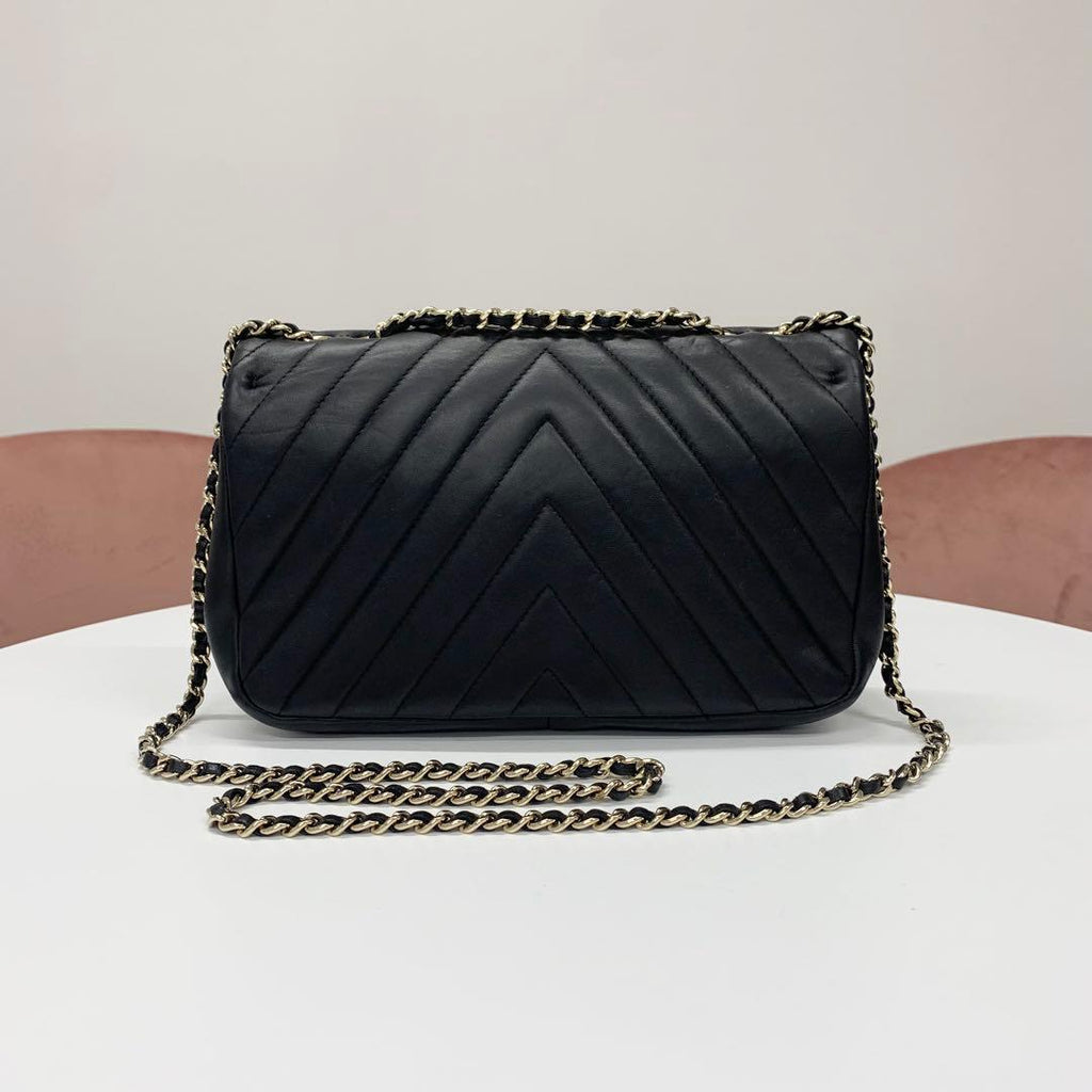 Chanel Chez Blanc CC Logo Stitch Turnlock Shoulder Bag — view 3