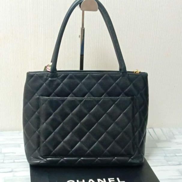 Chanel Quilted Reissue Tote Handbag Caviar Leather Black — view 2
