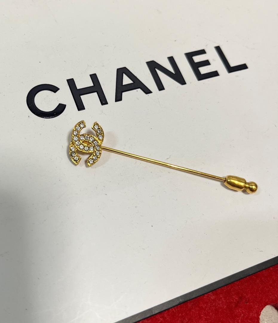 Chanel Grade CC Logo Rhinestone Pin Brooch