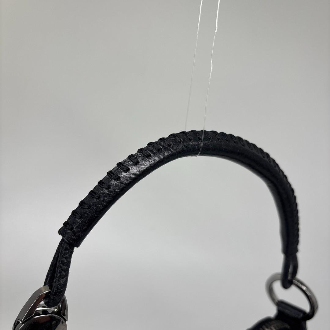 Gucci Shoulder Bag Black GG Canvas — view 6