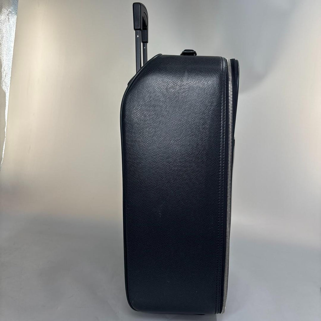 Louis Vuitton Taiga Pegase 45 Black Suitcase Carry on — view 4