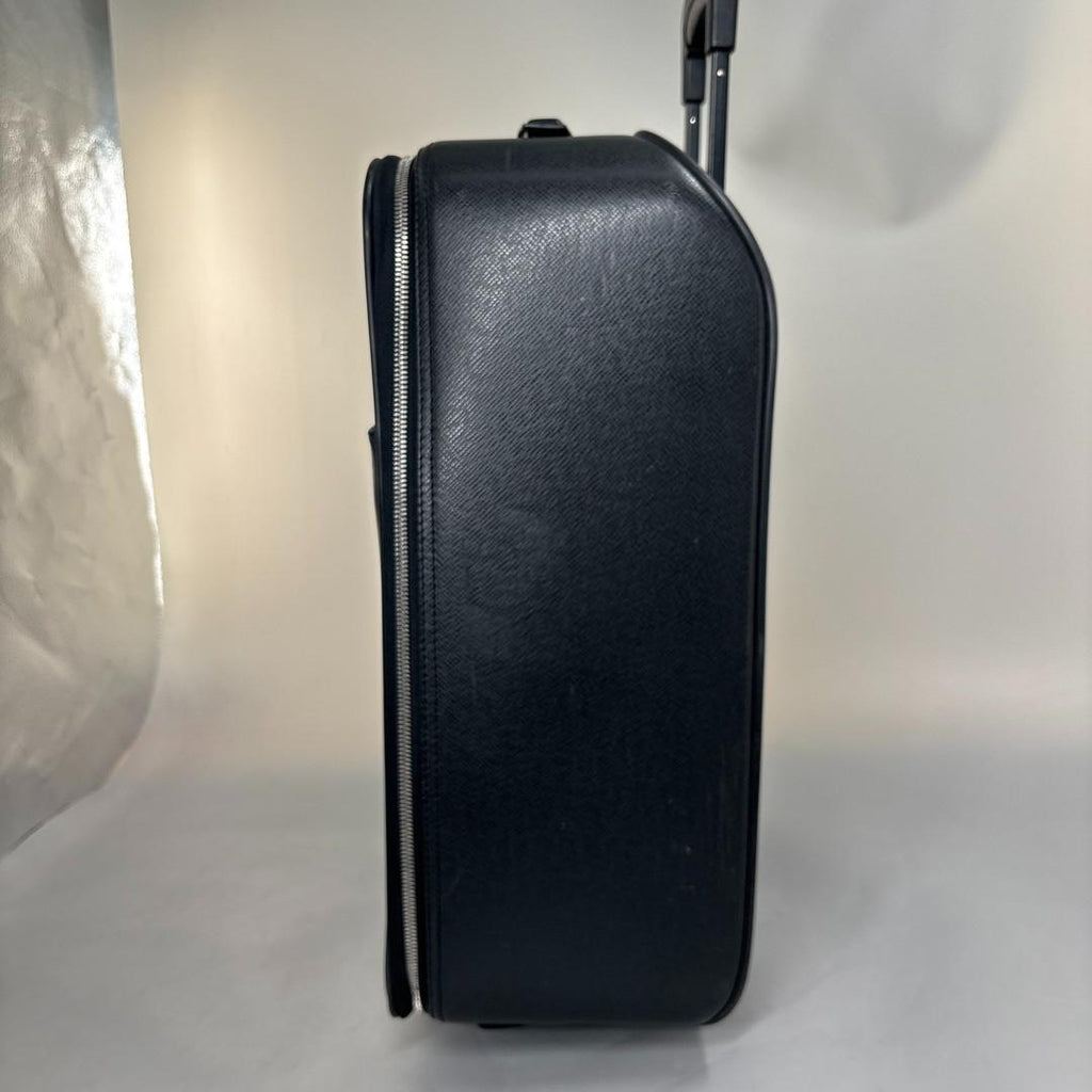 Louis Vuitton Taiga Pegase 45 Black Suitcase Carry on — view 7