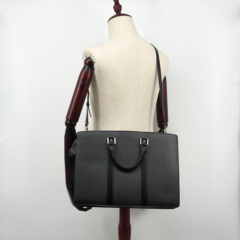 Louis Vuitton Porte Documents Rosein Briefcase Taiga 2-Way — view 4