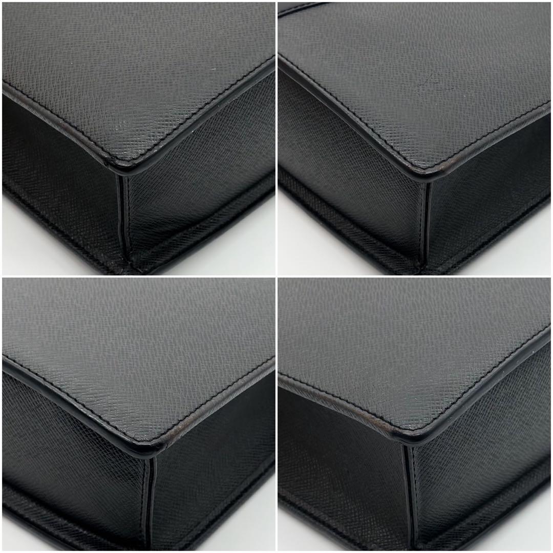 Louis Vuitton Porte Documents Rosein Briefcase Taiga 2-Way — view 8