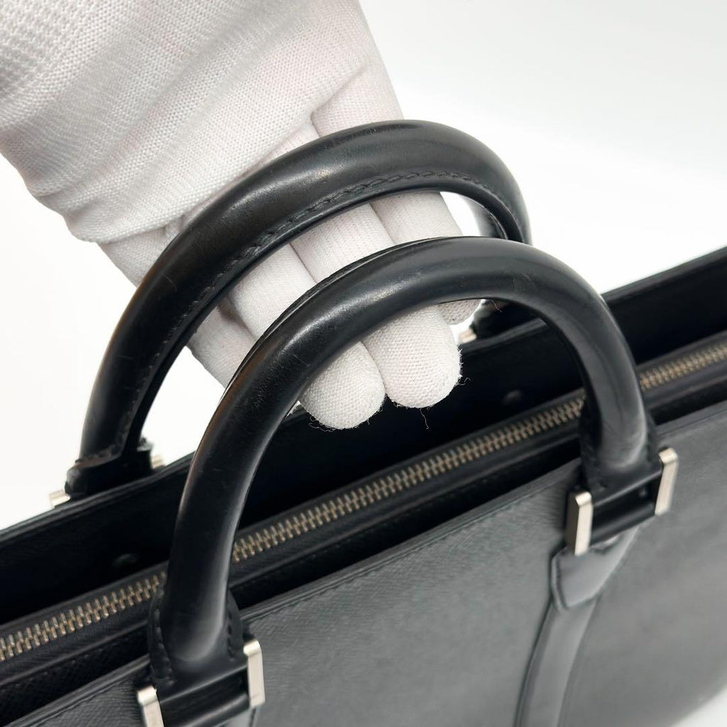 Louis Vuitton Porte Documents Rosein Briefcase Taiga 2-Way — view 9