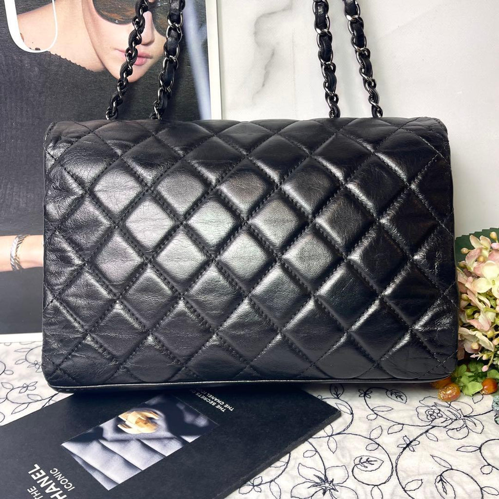 Chanel Coco Loop Chain Shoulder Bag — view 3