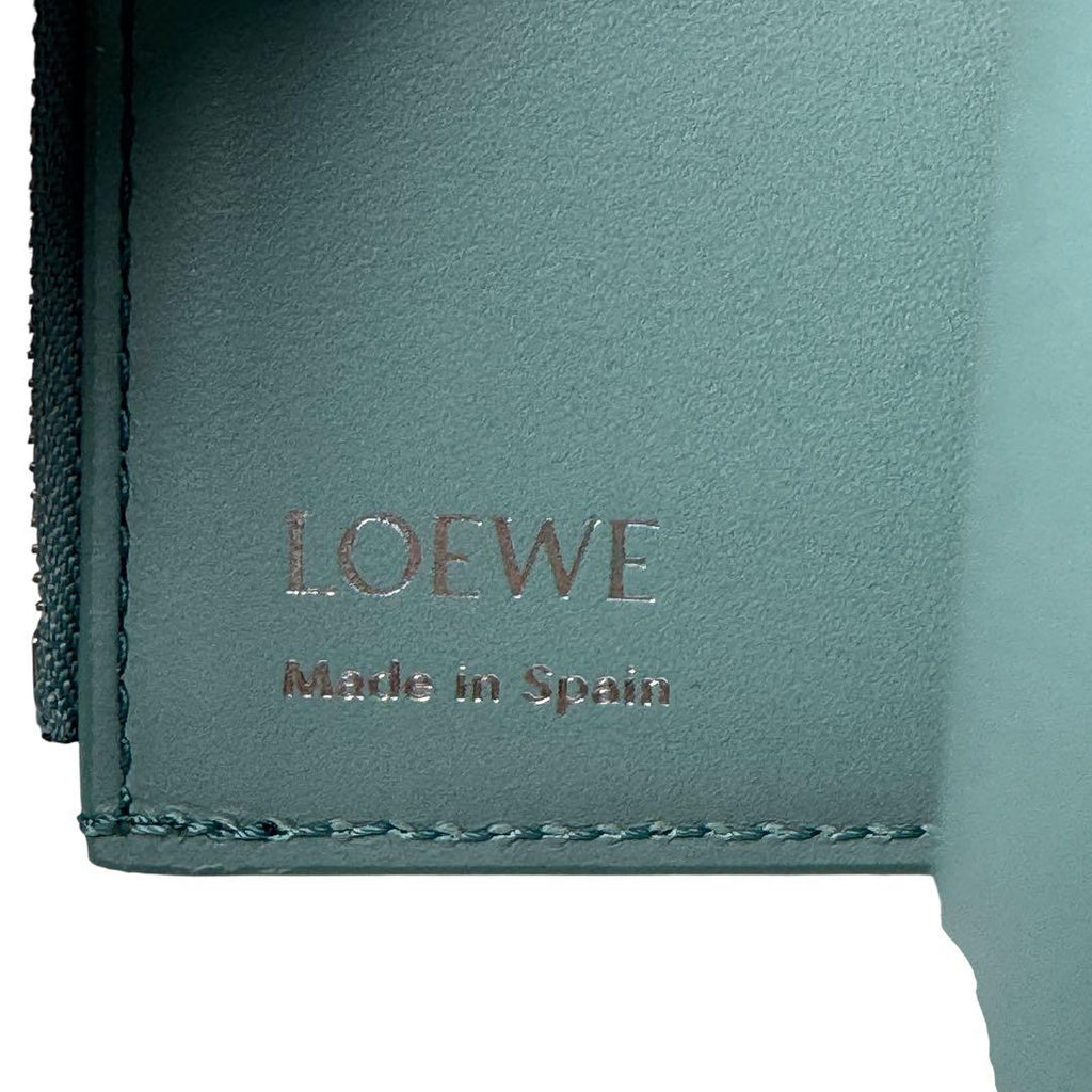 Loewe Pebble Vertical Wallet — view 9
