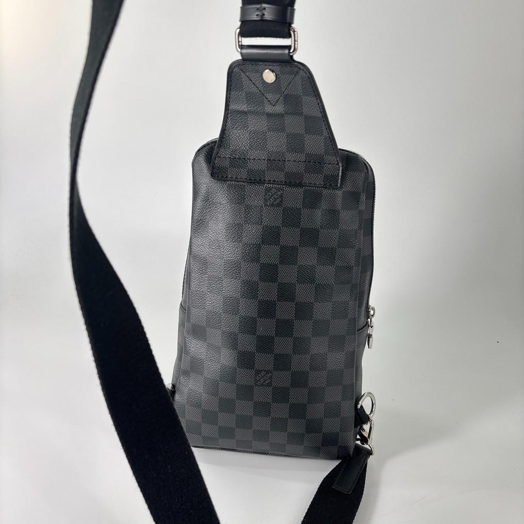Louis Vuitton Damier Graphite Sling Bag Black — view 5