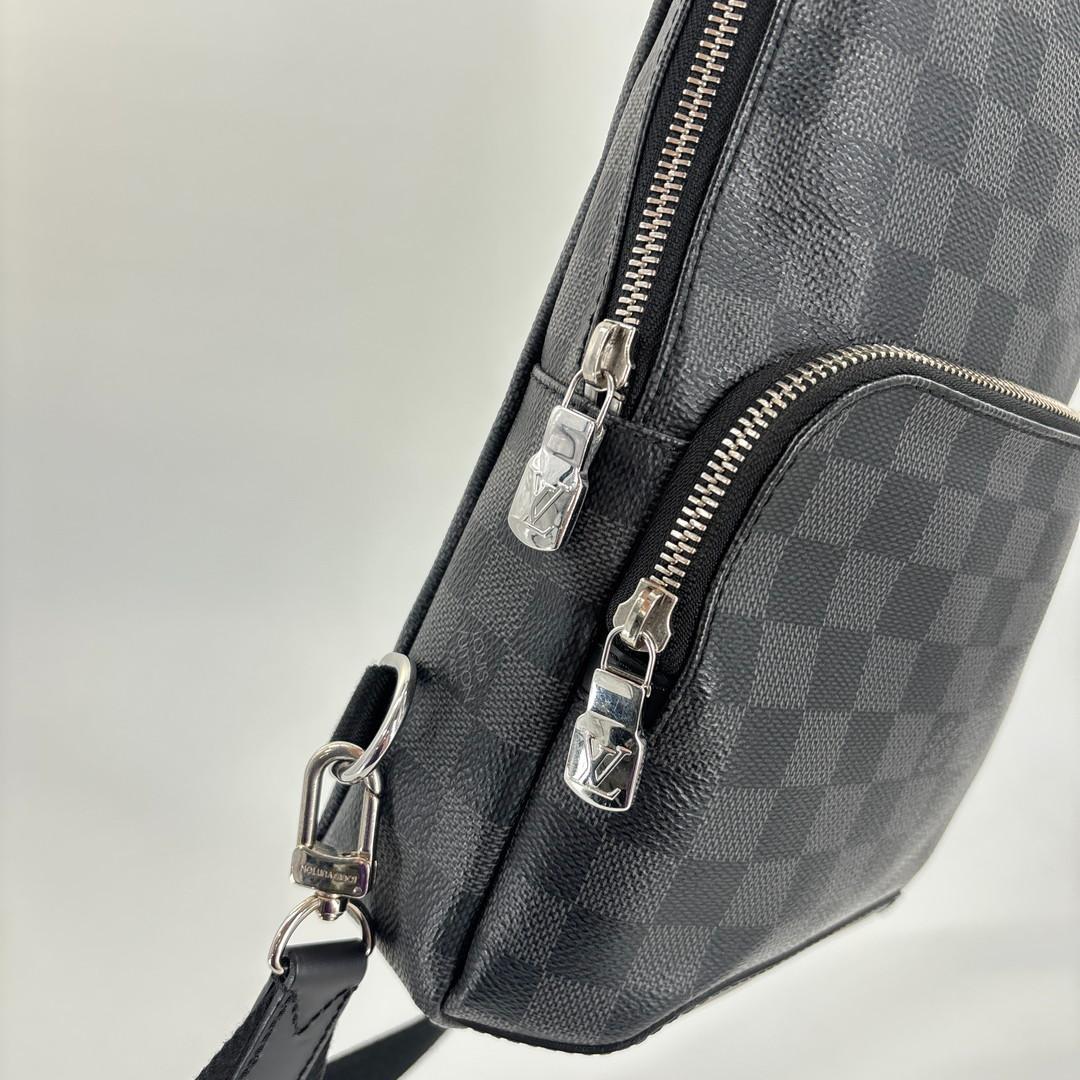 Louis Vuitton Damier Graphite Sling Bag Black — view 7