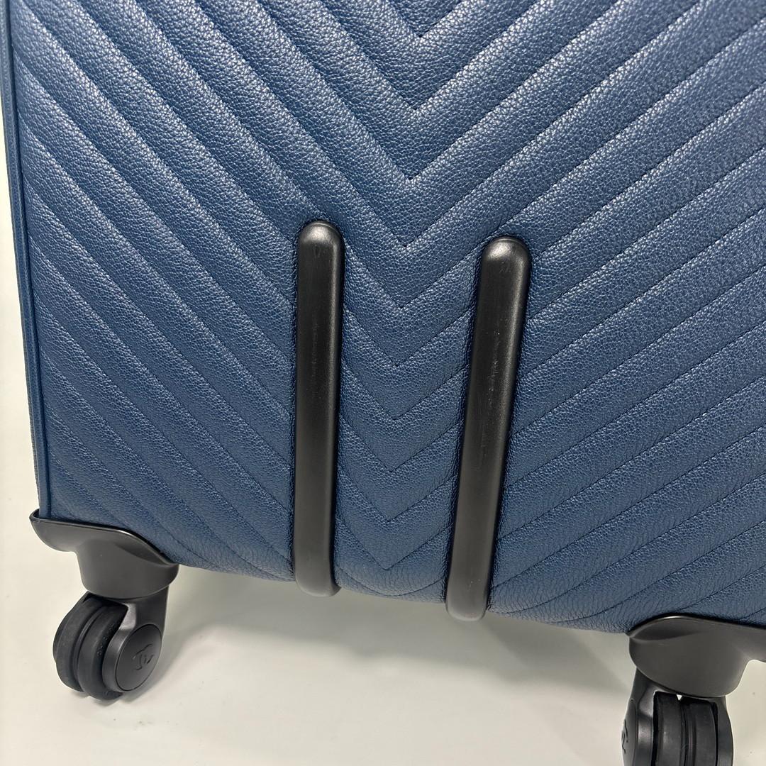 Chanel Caviar Leather V-stitch Chevron Carry Case Travel Bag — view 6