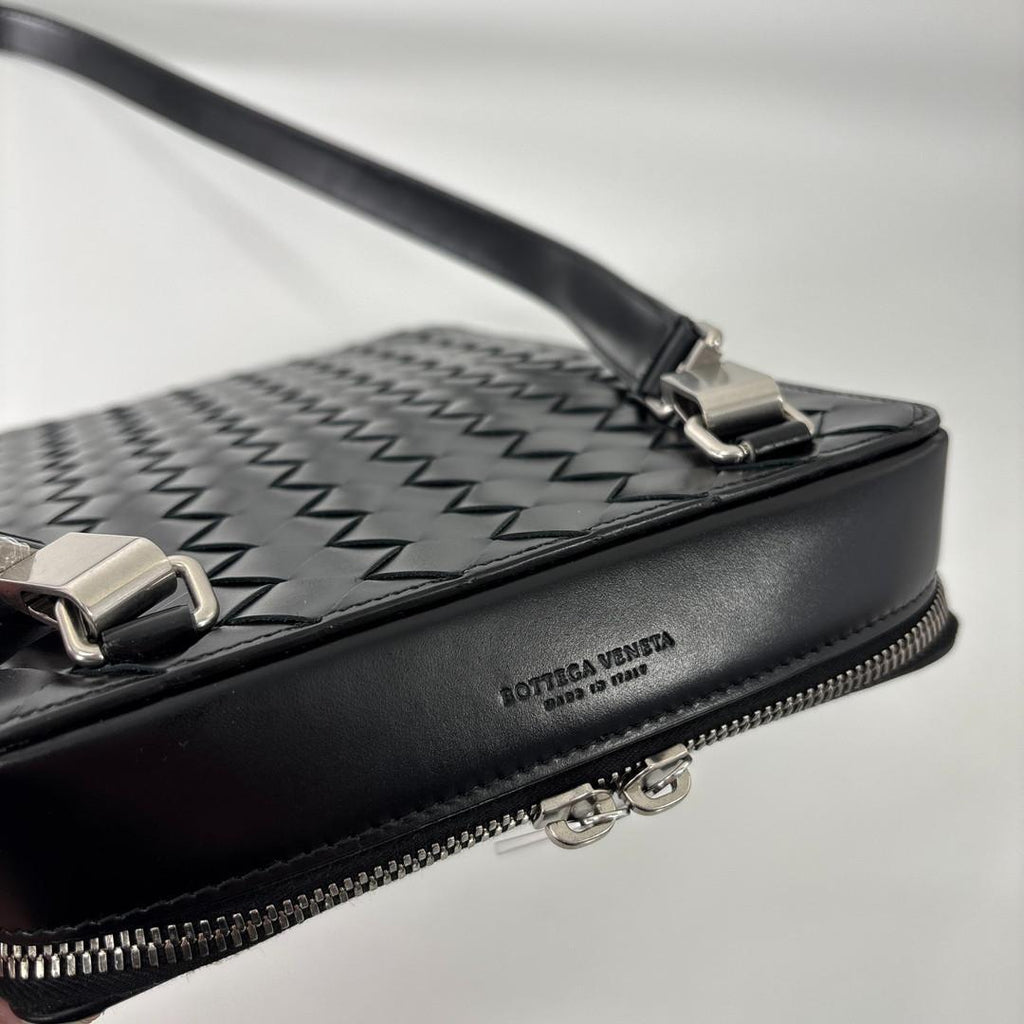 Bottega Veneta Shoulder Bag Intrecciato Calfskin — view 6