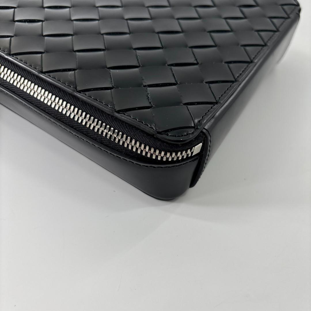 Bottega Veneta Shoulder Bag Intrecciato Calfskin — view 8