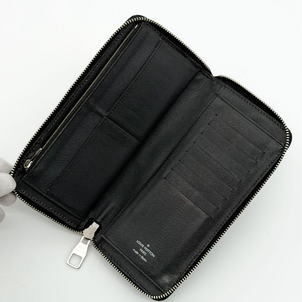 Louis Vuitton Zippy Wallet Vertical Taiga Black Round — view 6