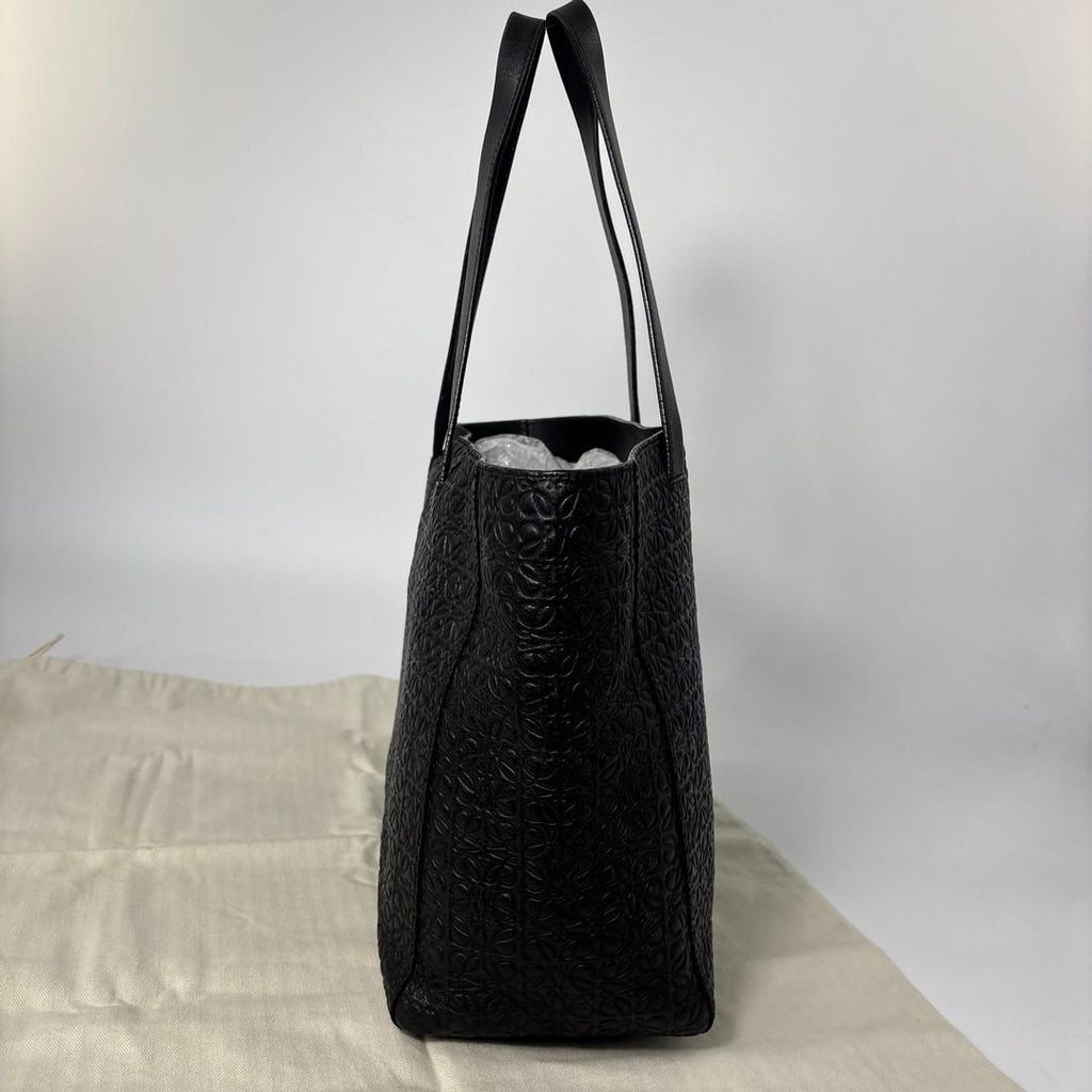 Loewe Super Anagram Tote Bag Black — view 4