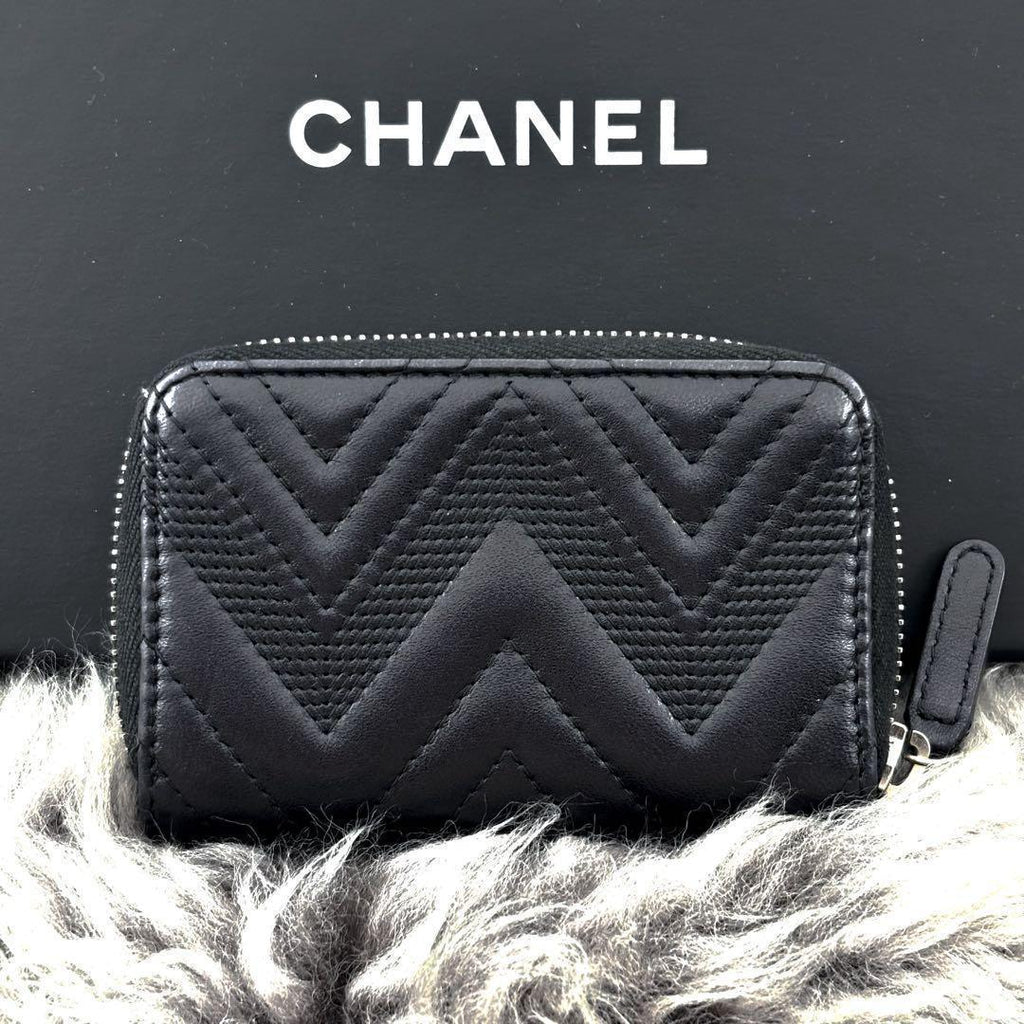 Chanel Wallet V-stitch Coin Purse — view 2