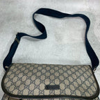 Gucci GG Shoulder Bag Navy Beige Logo Leather — view 4