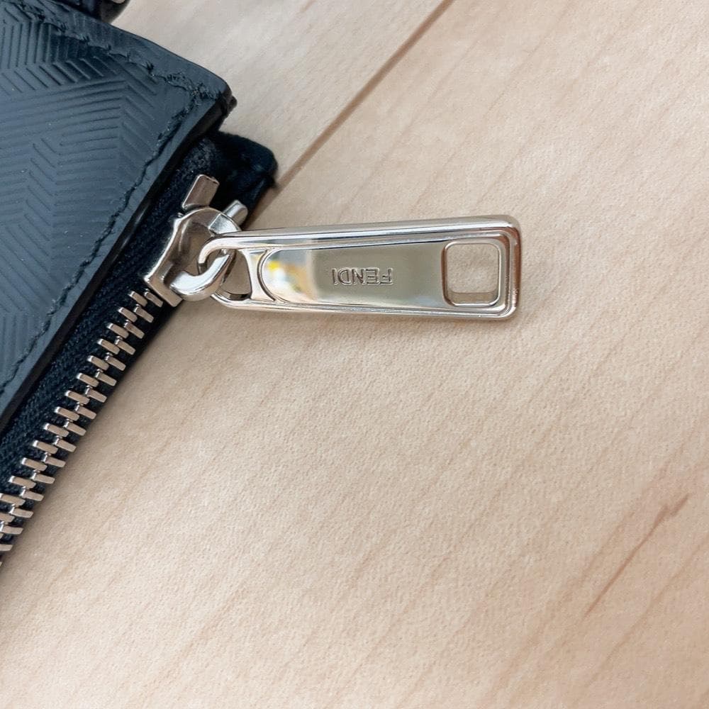 Fendi Clutch Shadow Diagonal — view 8
