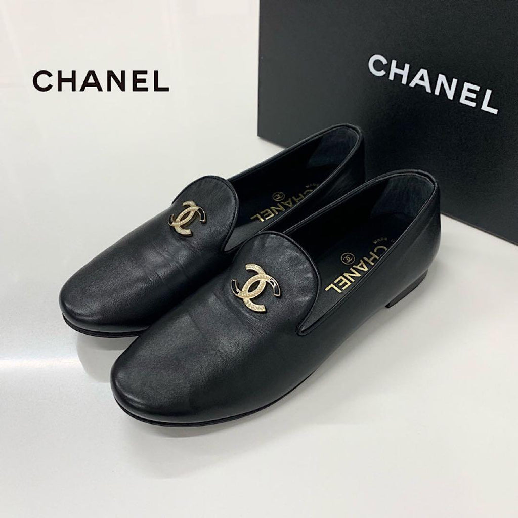 Chanel CC Logo Leather Rhinestone Pearl Flat Shoes Black