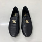 Chanel CC Logo Leather Rhinestone Pearl Flat Shoes Black — view 2