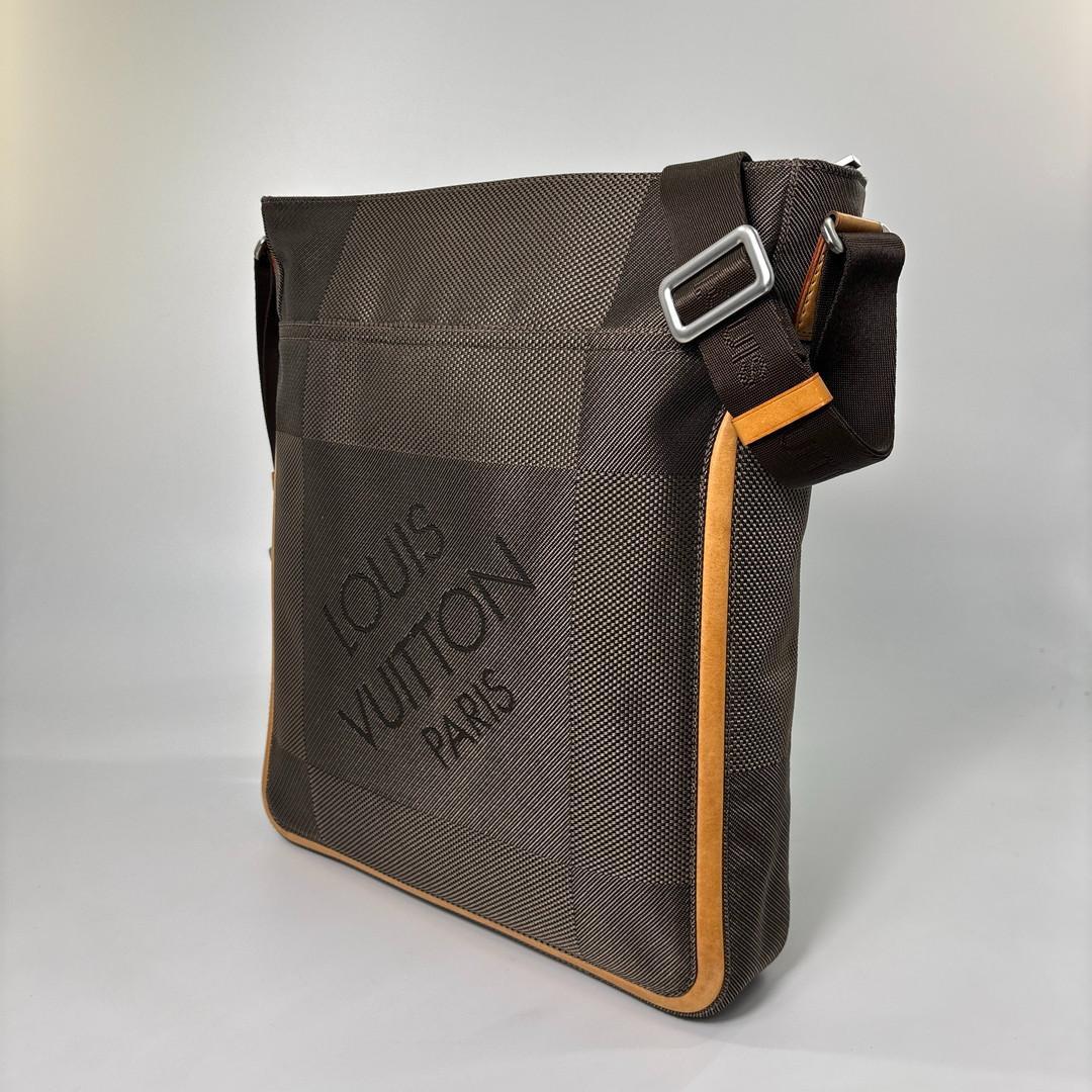 Louis Vuitton Super Damier Geant Companion Shoulder Bag — view 2